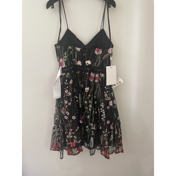 Mac Duggal Black Floral Embroidered Fit & Flare Cocktail Dress Mini Mesh Beaded - Picture 2 of 13